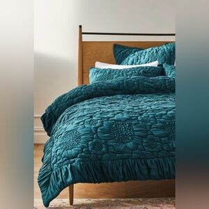 Anthropologie Dahlia Cotton Jersey Floral Quilt Size Queen NWT